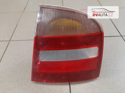 Pravé zadní světlo 1U6945112